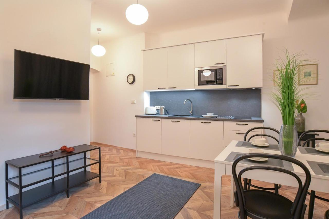 Vila Selena Apartment Ljubljana Ngoại thất bức ảnh